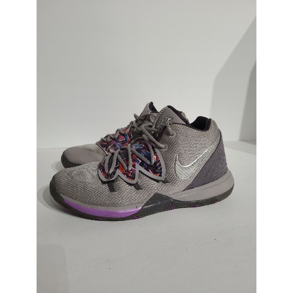 2019 Nike Kyrie 5 Grafitti (Sz. 2Y) - Picture 1 of 8